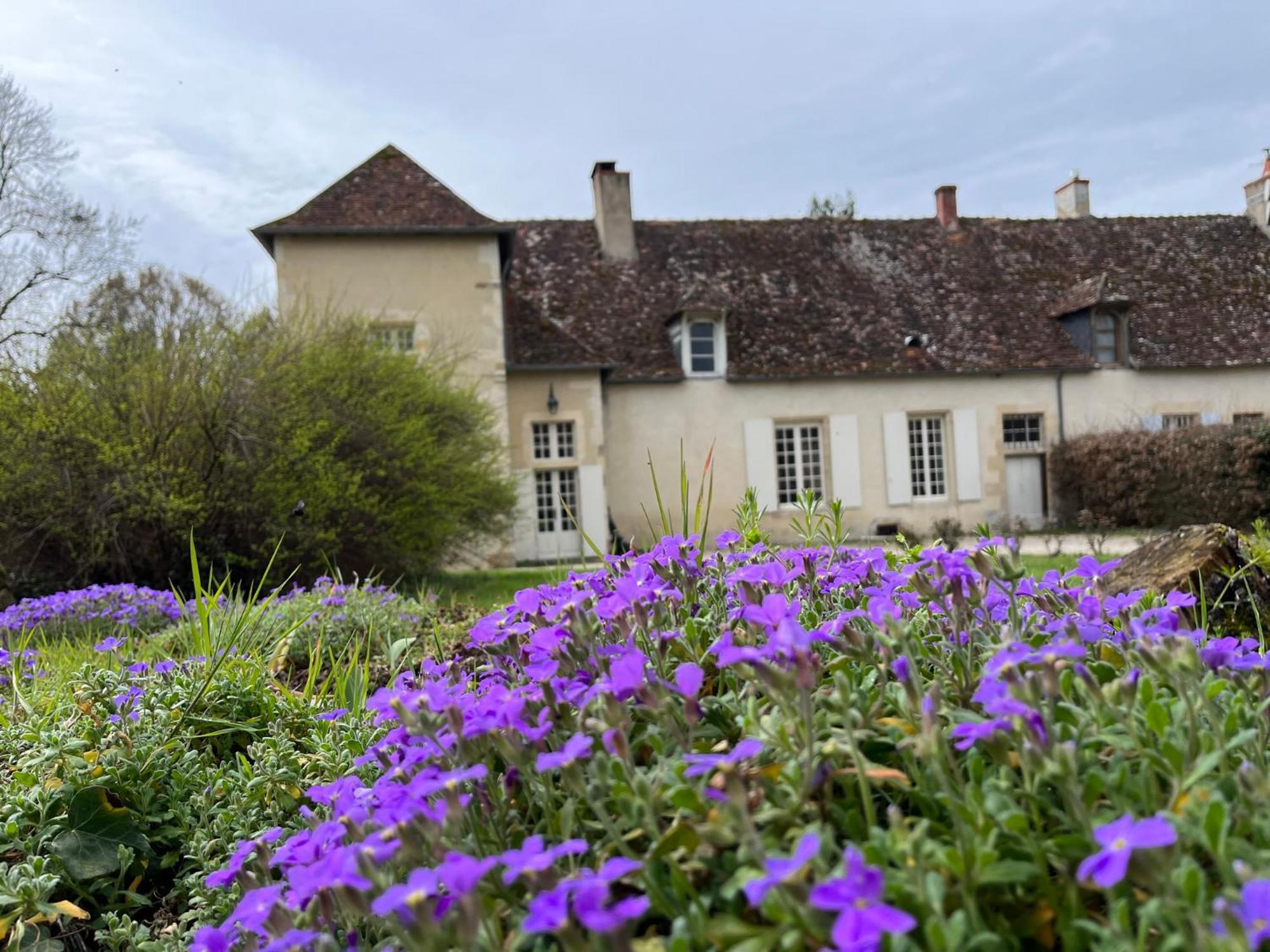 O2 Tours Ourouer-les-Bourdelins Exterior foto